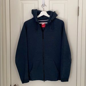 Men’s large Nike tech fleece hoodie